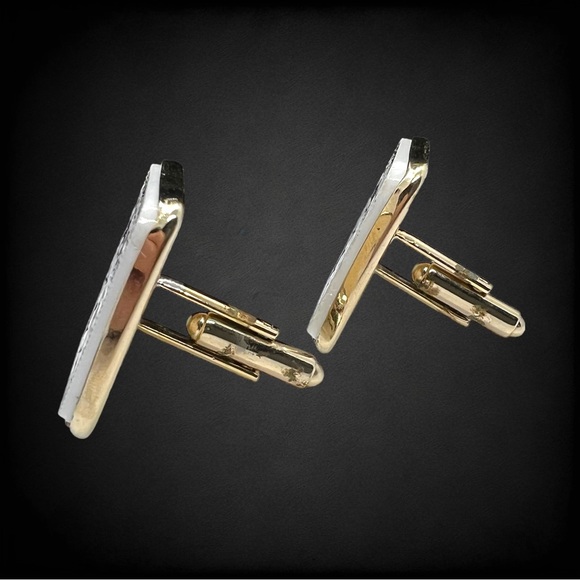 Vintage Unisex Egyptian Hieroglyphic Scene Black White Toggle Back Cufflinks - Picture 6 of 13